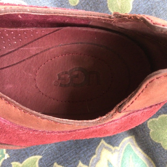 UGGs Mens Maroon Suede Slipons - Picture 5 of 5